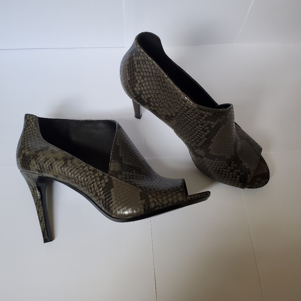 CALVIN KLEIN snake print slip on heels size 6.5
